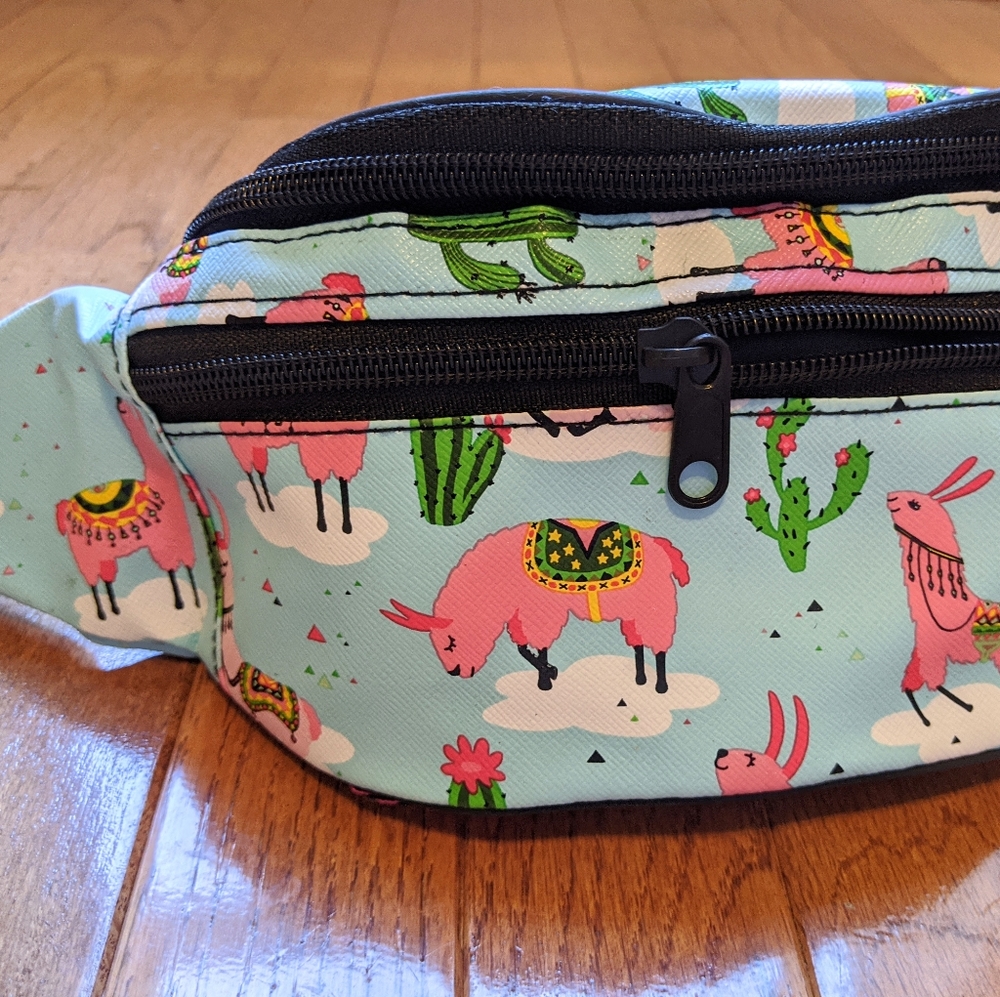 Cute & Quirky Llama Fanny Pack 🦙